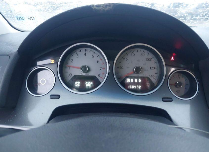 Photo 7 of 2010 Volkswagen Routan SE (VIN 2V4RW3D11AR407834)