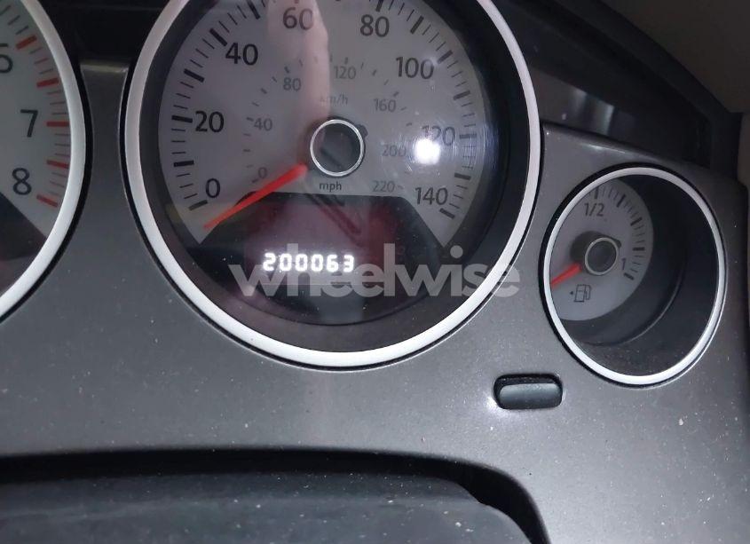 Photo 7 of 2010 Volkswagen Routan SE (VIN 2V4RW3D12AR166754)