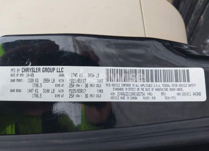 Photo 9 of 2010 Volkswagen Routan SE (VIN 2V4RW3D12AR166754)