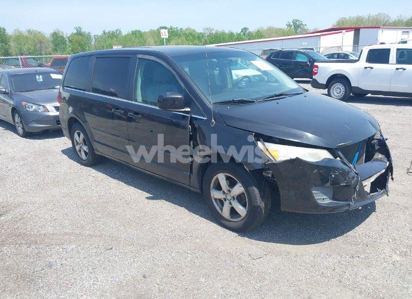 2010 Volkswagen Routan SE (VIN 2V4RW3D12AR348485) main photo