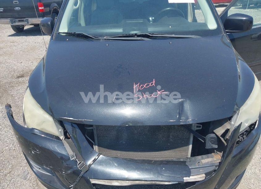 Photo 10 of 2010 Volkswagen Routan SE (VIN 2V4RW3D12AR348485)