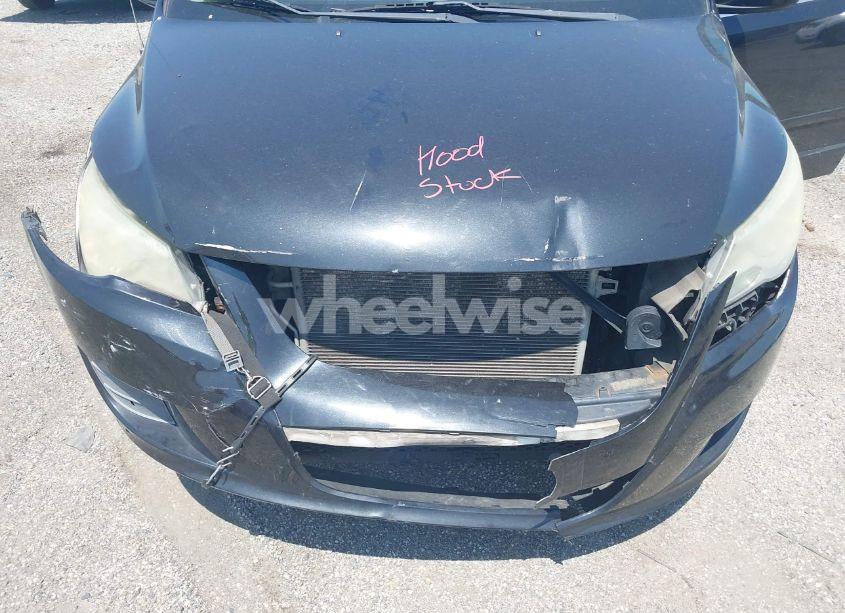 Photo 6 of 2010 Volkswagen Routan SE (VIN 2V4RW3D12AR348485)