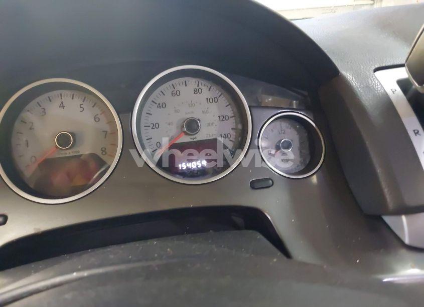 Photo 7 of 2010 Volkswagen Routan SE (VIN 2V4RW3D15AR359948)