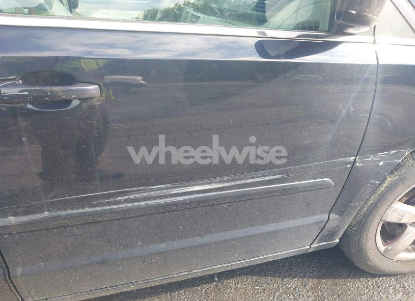 Photo 6 of 2011 Volkswagen Routan SE (VIN 2V4RW3DG3BR717246)