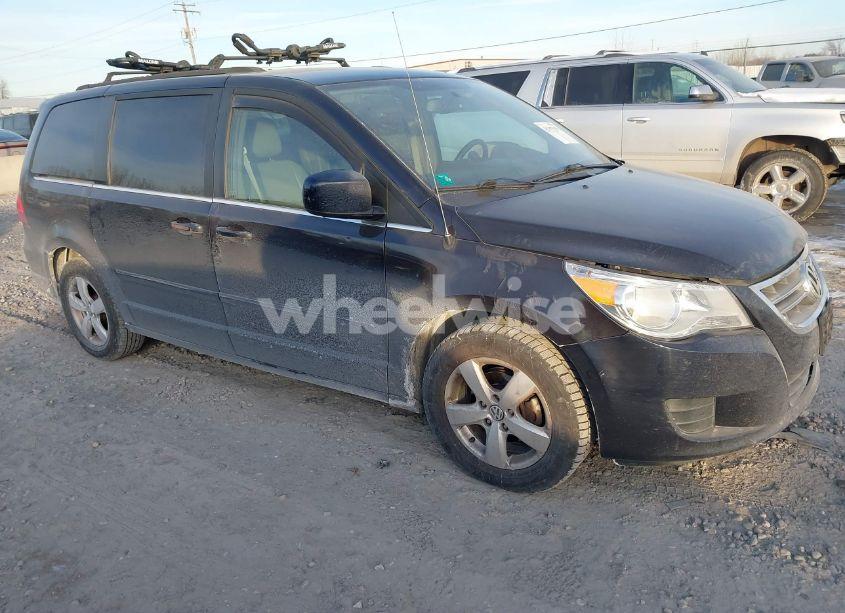 2011 Volkswagen Routan SE (VIN 2V4RW3DG7BR634225) main photo