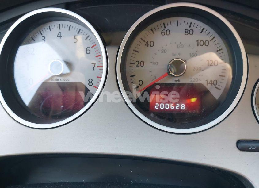 Photo 7 of 2011 Volkswagen Routan SE (VIN 2V4RW3DG7BR634225)