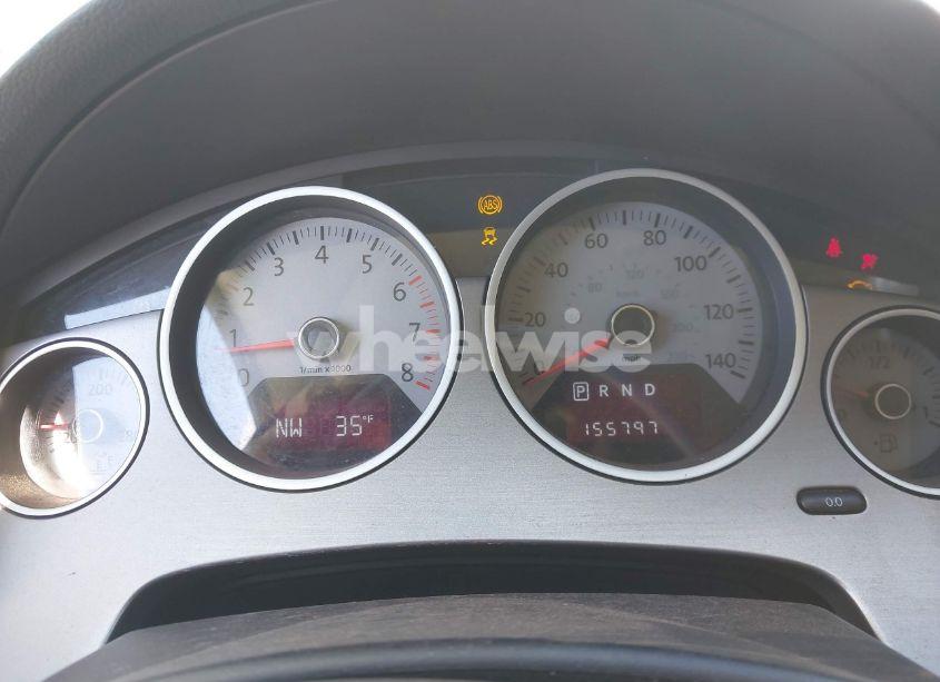 Photo 7 of 2011 Volkswagen Routan SE (VIN 2V4RW3DG9BR717557)