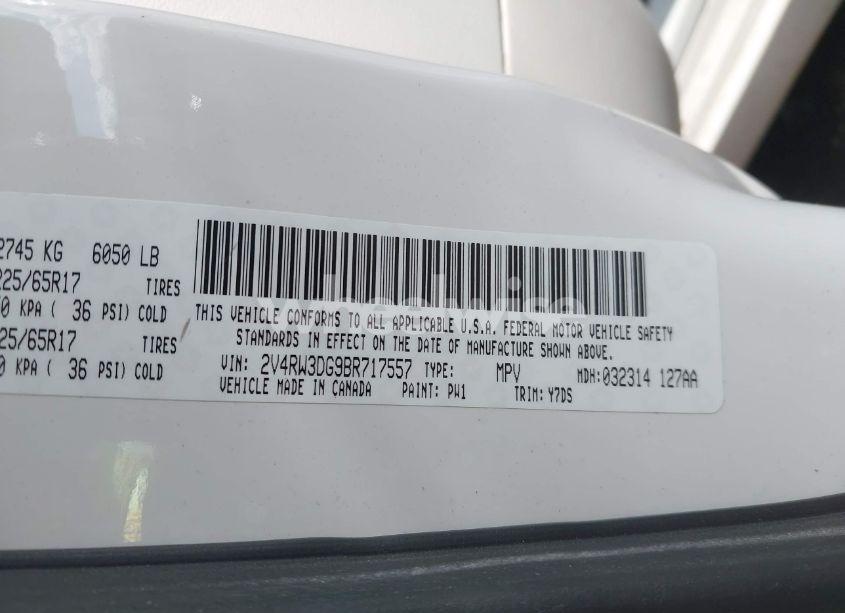 Photo 9 of 2011 Volkswagen Routan SE (VIN 2V4RW3DG9BR717557)