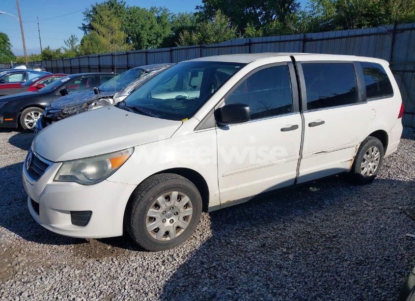 Photo 2 of 2010 Volkswagen Routan S (VIN 2V4RW4D1XAR348434)