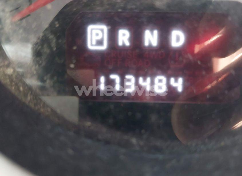 Photo 7 of 2010 Volkswagen Routan S (VIN 2V4RW4D1XAR348434)