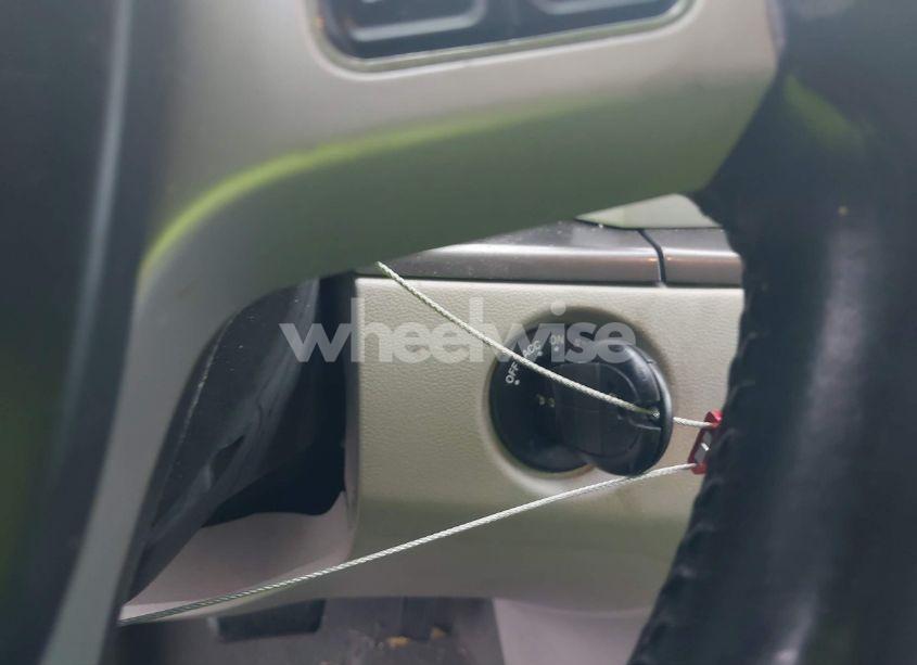 Photo 11 of 2011 Volkswagen Routan S (VIN 2V4RW4DG1BR691381)