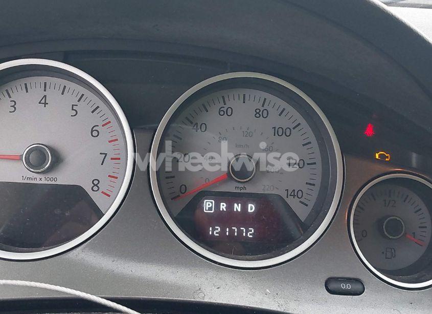 Photo 7 of 2011 Volkswagen Routan S (VIN 2V4RW4DG1BR691381)