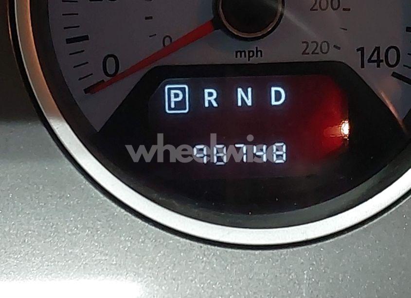 Photo 15 of 2011 Volkswagen Routan S (VIN 2V4RW4DGXBR621975)