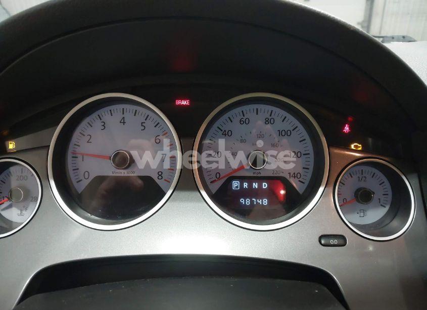 Photo 7 of 2011 Volkswagen Routan S (VIN 2V4RW4DGXBR621975)