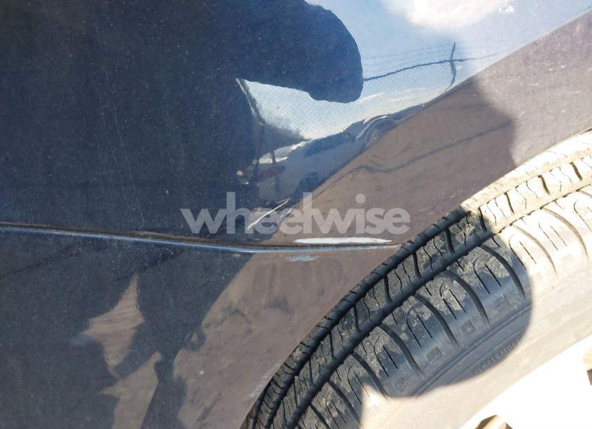 Photo 16 of 2011 Volkswagen Routan SEL (VIN 2V4RW5DG3BR643077)