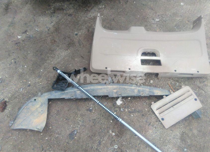 Photo 12 of 2011 Volkswagen Routan SEL (VIN 2V4RW5DG3BR658498)