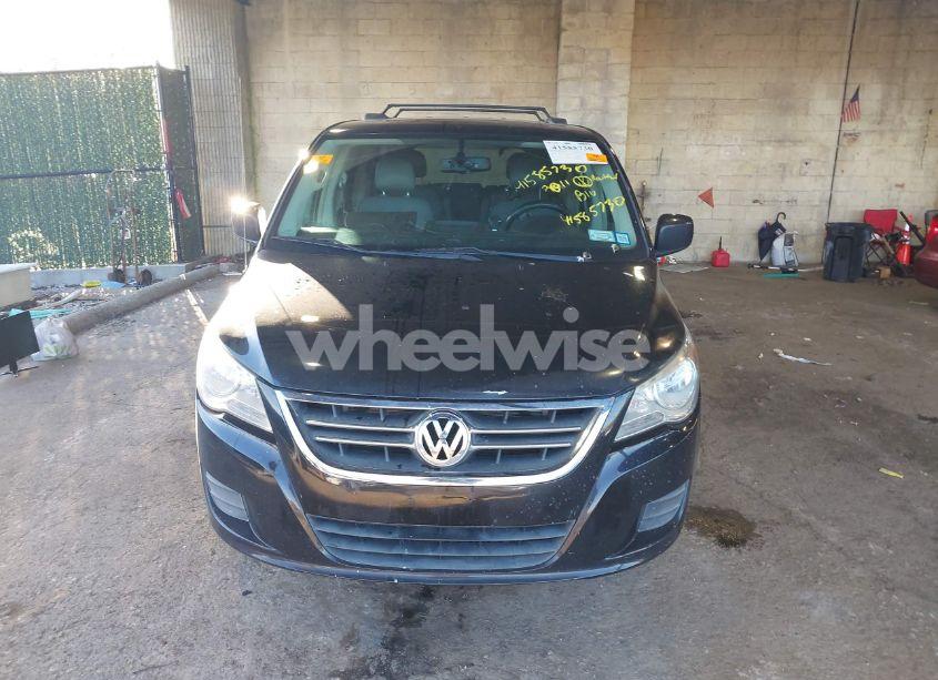 Photo 11 of 2011 Volkswagen Routan SEL (VIN 2V4RW5DG7BR698549)