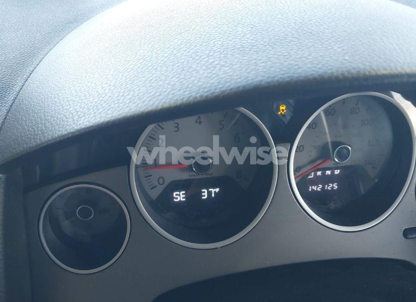 Photo 7 of 2011 Volkswagen Routan SEL (VIN 2V4RW5DG7BR698549)