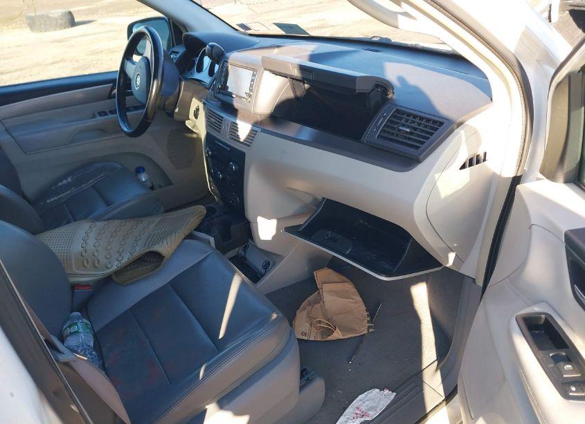 Photo 5 of 2010 Volkswagen Routan SEL (VIN 2V4RW5DX7AR195408)