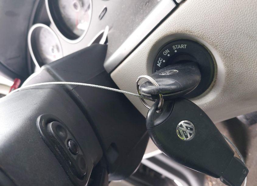 Photo 11 of 2010 Volkswagen Routan SEL (VIN 2V4RW5DXXAR424356)