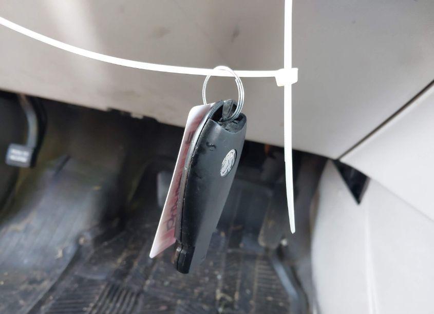 Photo 11 of 2010 Volkswagen Routan SEL PREMIUM (VIN 2V4RW6DX1AR250733)