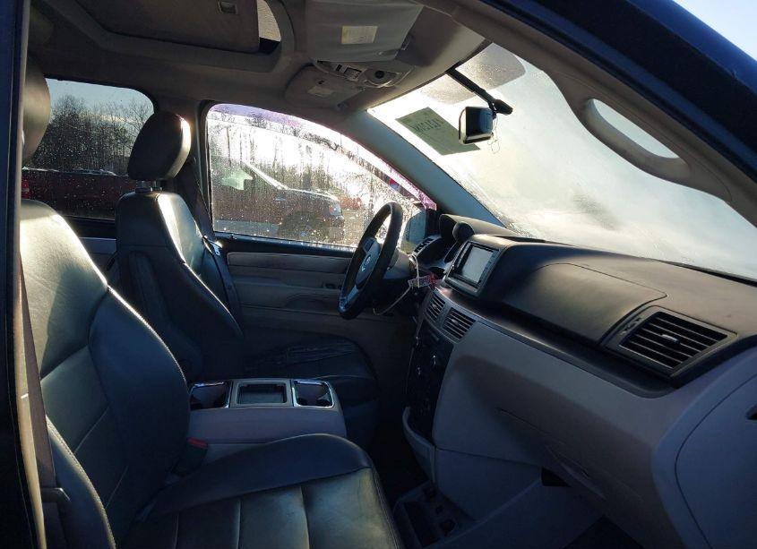 Photo 5 of 2010 Volkswagen Routan SEL PREMIUM (VIN 2V4RW6DX1AR250733)