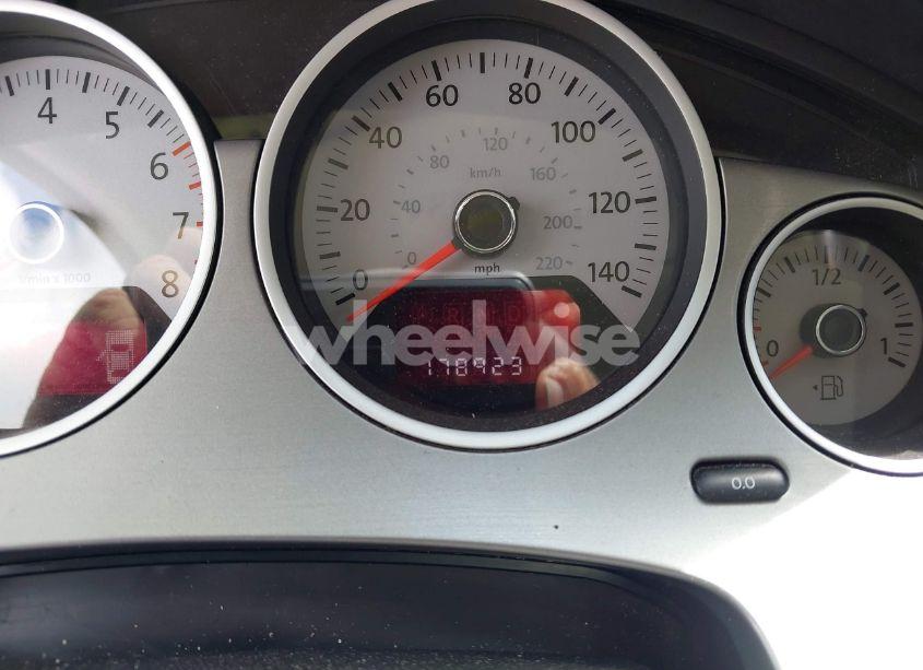 Photo 7 of 2010 Volkswagen Routan SEL PREMIUM (VIN 2V4RW6DX7AR268346)