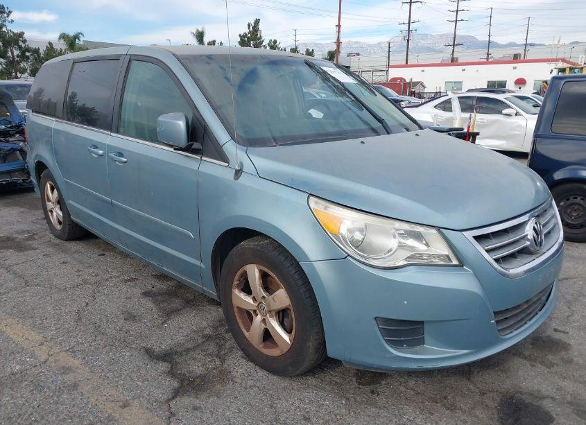 2009 Volkswagen Routan SE (VIN 2V8HW34159R586546) main photo