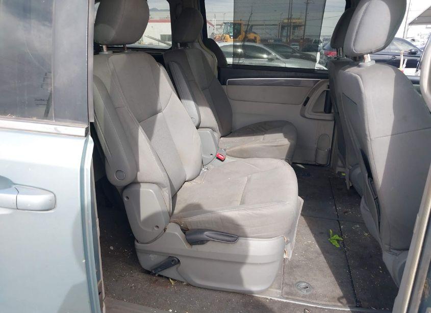 Photo 7 of 2009 Volkswagen Routan SE (VIN 2V8HW34159R586546)