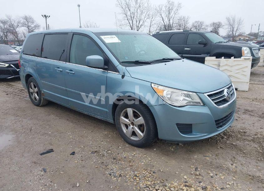 2009 Volkswagen Routan SE (VIN 2V8HW34169R558870) main photo