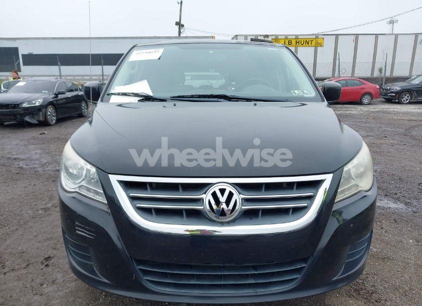 Photo 6 of 2009 Volkswagen Routan SE (VIN 2V8HW34179R586550)