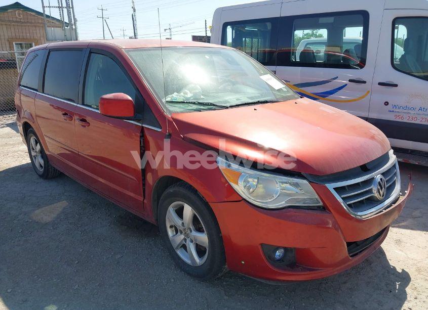 2009 Volkswagen Routan SE (VIN 2V8HW34199R553825) main photo