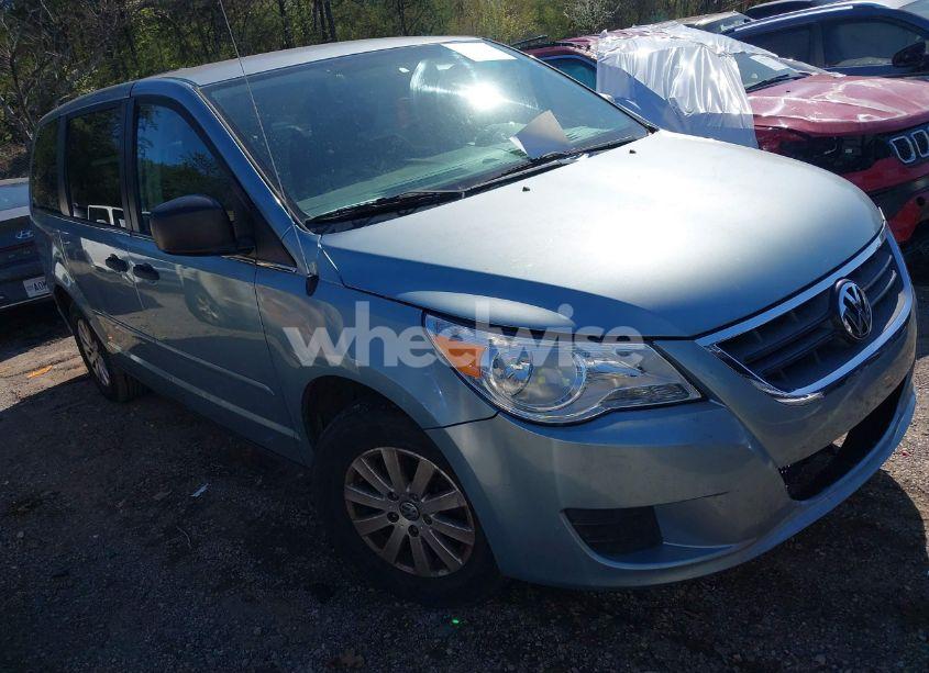 2009 Volkswagen Routan S (VIN 2V8HW44199R545956) main photo