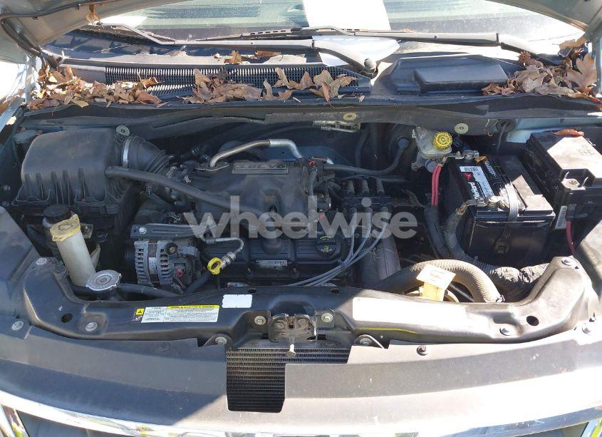 Photo 10 of 2009 Volkswagen Routan S (VIN 2V8HW44199R545956)