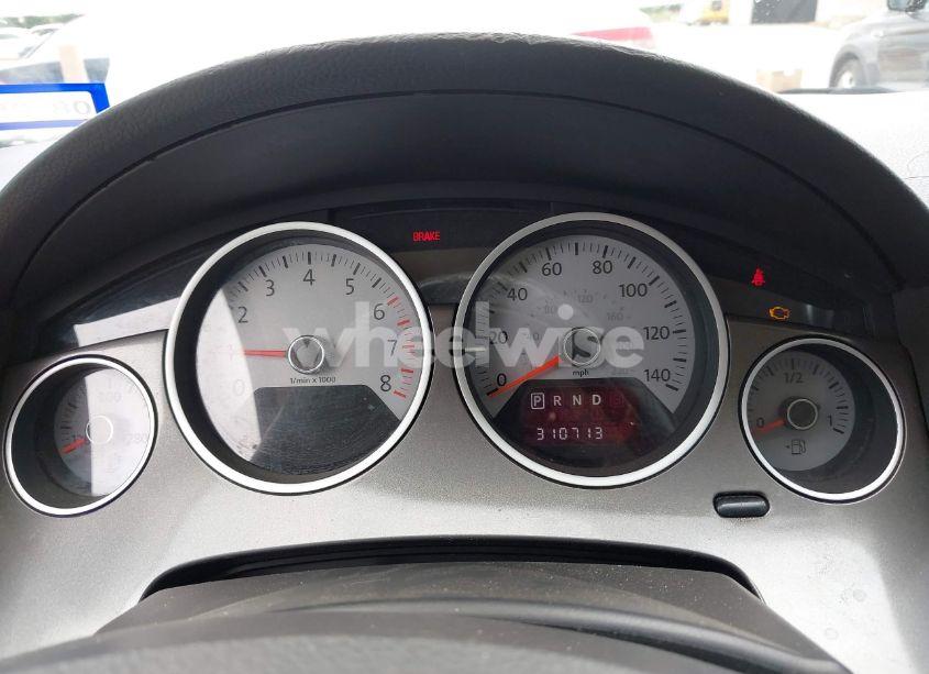 Photo 7 of 2009 Volkswagen Routan S (VIN 2V8HW441X9R579890)