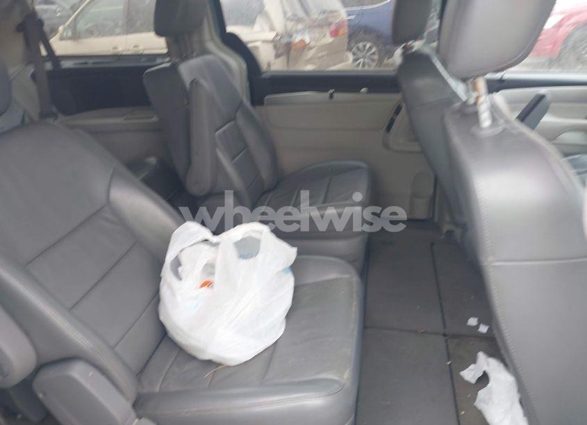 Photo 8 of 2009 Volkswagen Routan SEL (VIN 2V8HW54X29R541368)