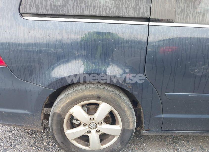 Photo 14 of 2009 Volkswagen Routan SEL (VIN 2V8HW54X29R546375)