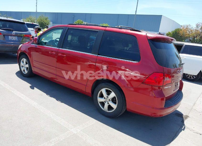 Photo 3 of 2009 Volkswagen Routan SEL (VIN 2V8HW54X59R608223)