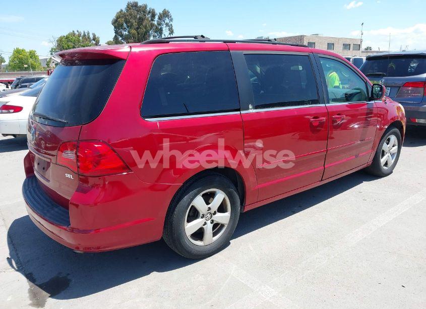 Photo 4 of 2009 Volkswagen Routan SEL (VIN 2V8HW54X59R608223)