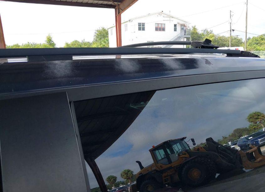 Photo 15 of 2009 Volkswagen Routan SEL (VIN 2V8HW54X89R595354)