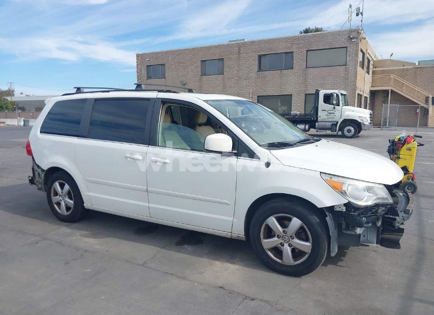 2009 Volkswagen Routan SEL (VIN 2V8HW54X99R599154) main photo