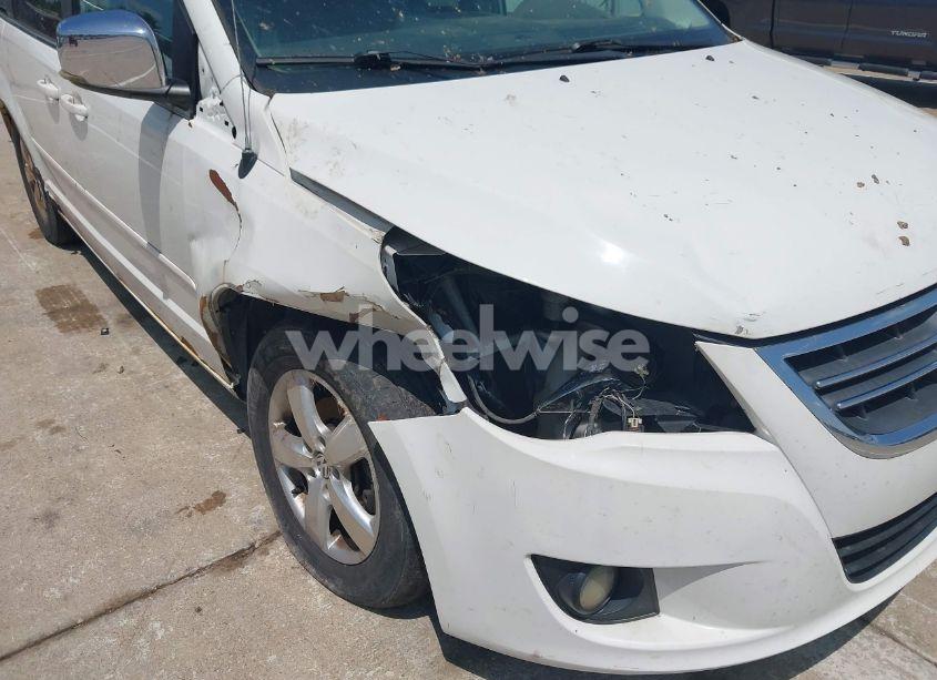 Photo 6 of 2009 Volkswagen Routan SEL PREMIUM (VIN 2V8HW64X59R500433)