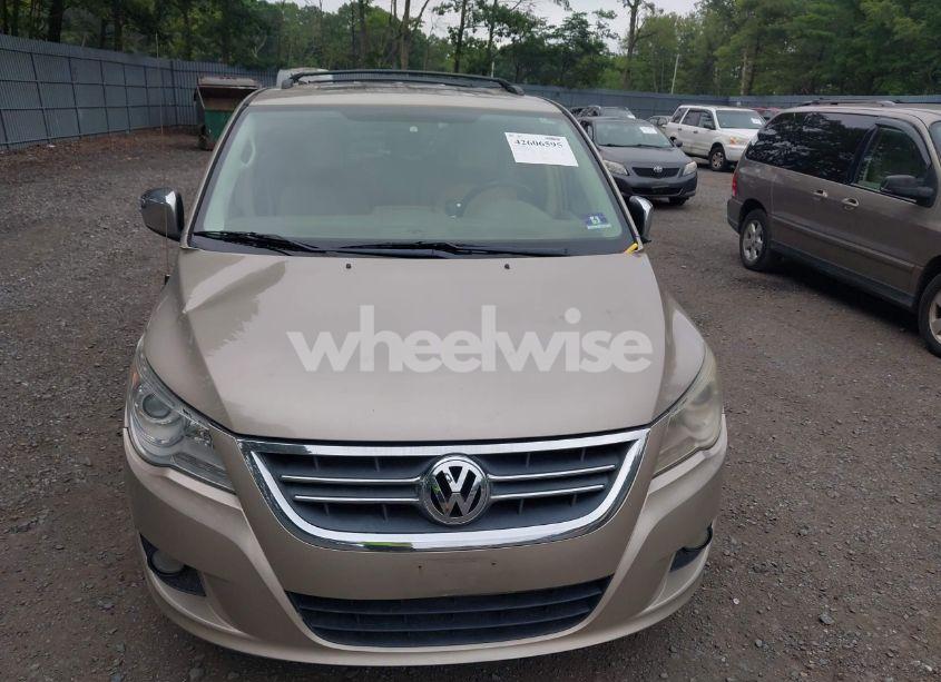 Photo 6 of 2009 Volkswagen Routan SEL PREMIUM (VIN 2V8HW64X89R598857)