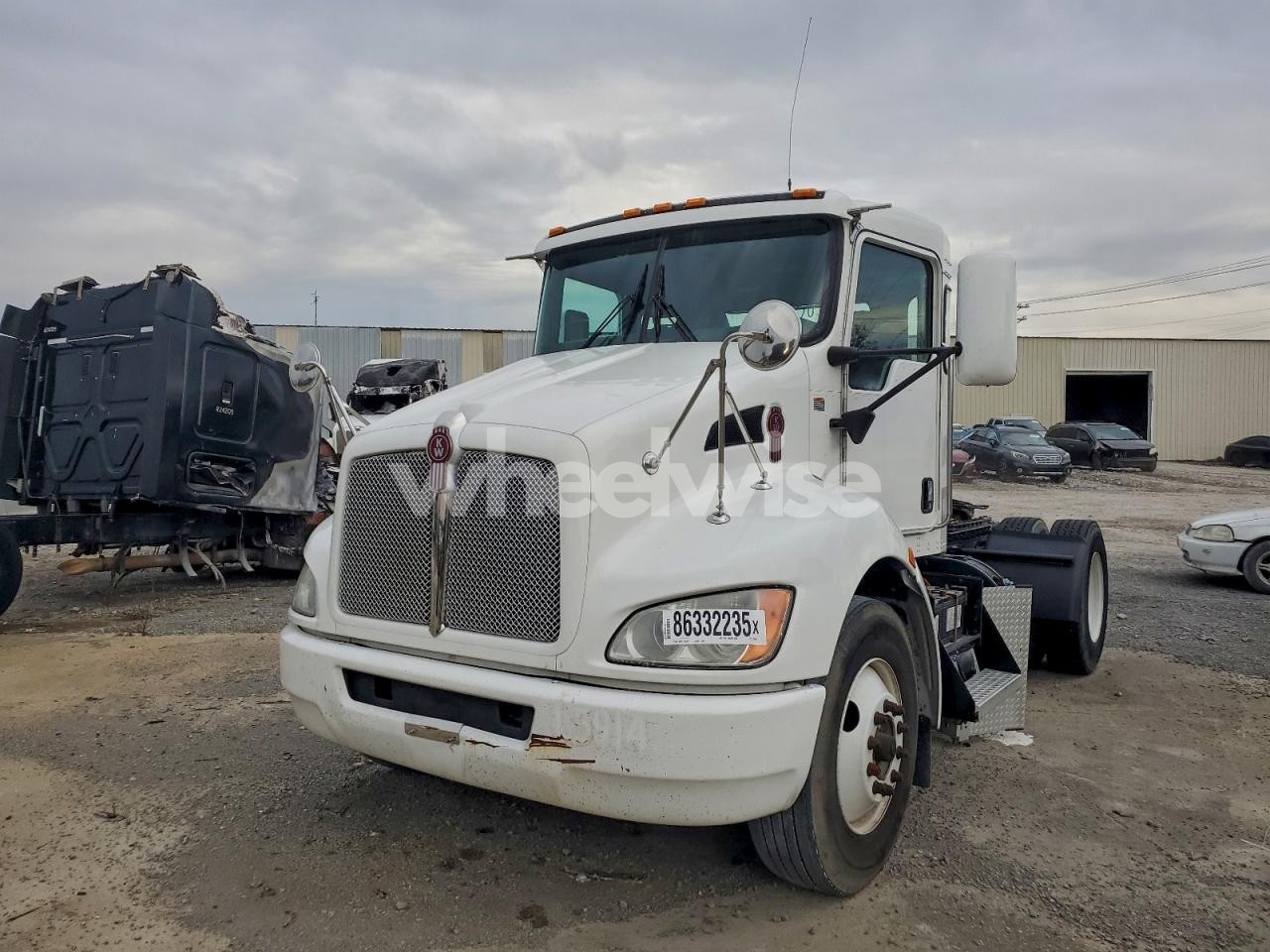 Photo 2 of 2019 KENWORTH T370 SEMI TRUCK (VIN 2XKHAJ8X8KM296791)