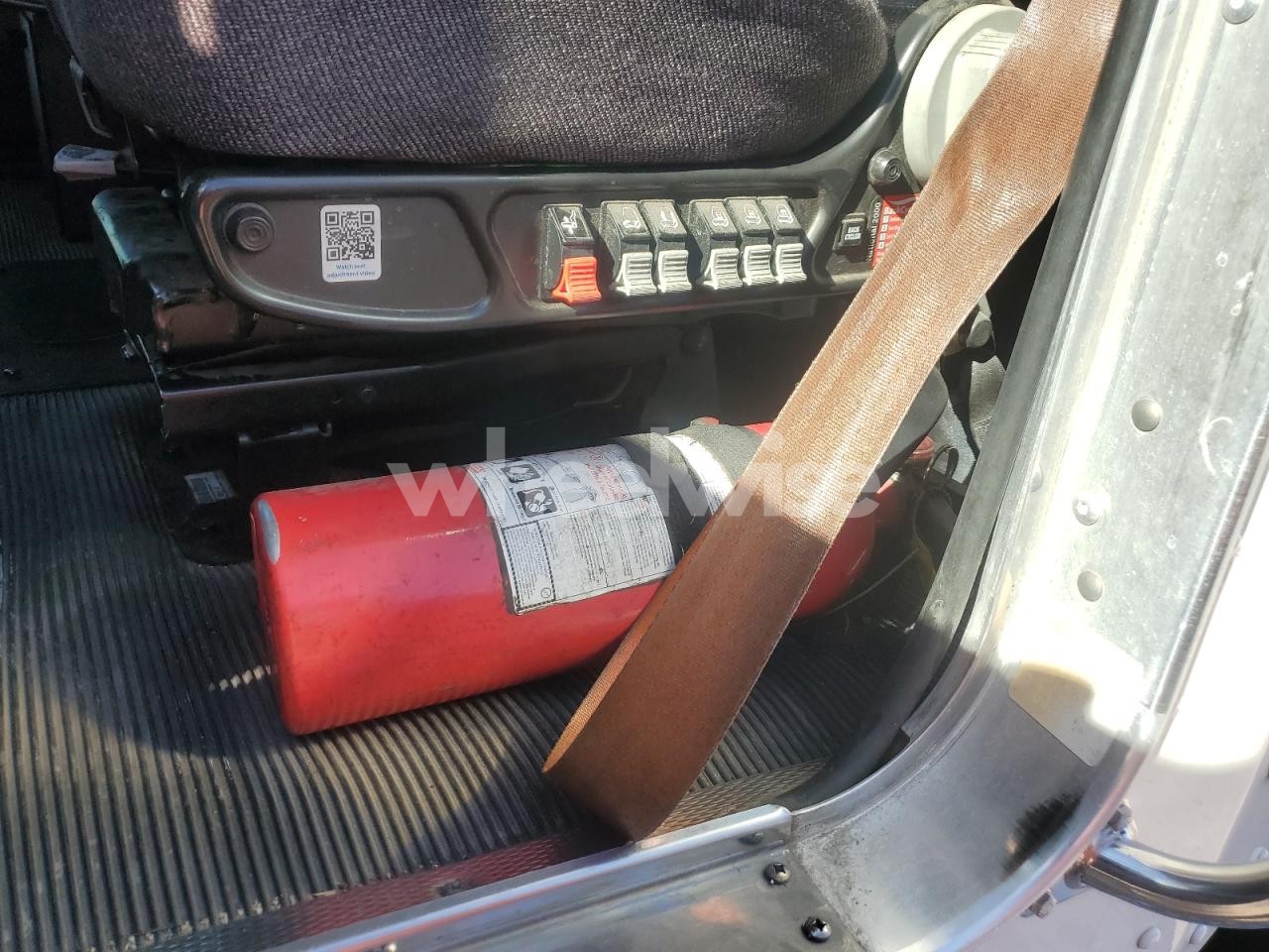 Photo 9 of 2019 KENWORTH T370 SEMI TRUCK (VIN 2XKHAJ8X8KM296791)