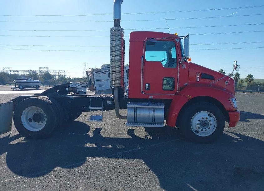 Photo 14 of 2010 Kenworth Construction T370 (VIN 2XKHAM7A8AM263545)