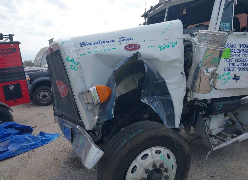 Photo 11 of 2003 Peterbilt 379 N/A (VIN 2XP5DB9X83M591299)