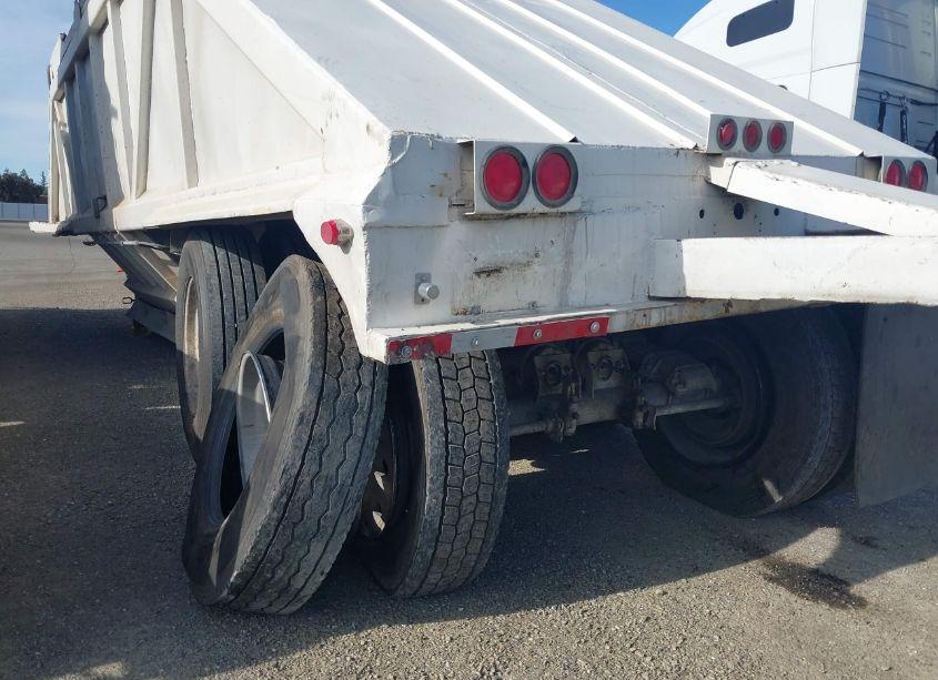 Photo 8 of 1967 Beall Trans-liner BOTTOM HOPPER DUMP TRAILER (VIN 3249C67)