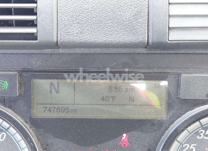 Photo 5 of 2018 Freightliner Cascadia 113 (VIN 3AKBGADV6JSJL4363)