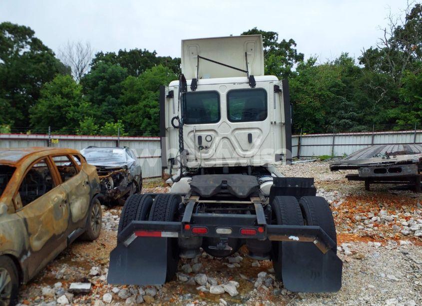 Photo 15 of 2019 Freightliner Cascadia 125 (VIN 3AKBGDDV3KSKP1814)
